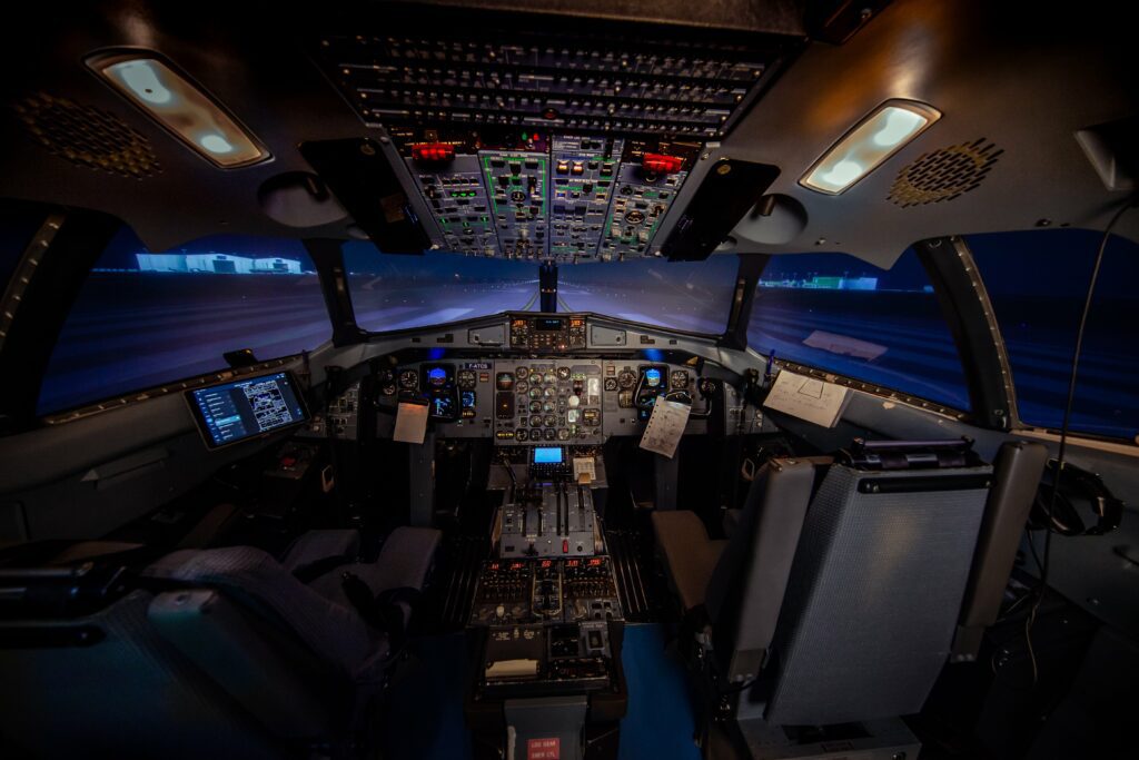 ATR72-500_paris_cockpit_2