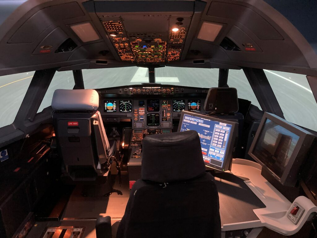 A330_AF_cockpit_2